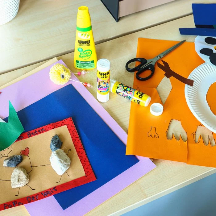 UHU® UHU Klebestift Neon Edition, 21g, 2 Stück, Ohne Lösungsmittel, Permanent - Image 3